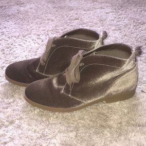 Indigo Rd. Brown Booties